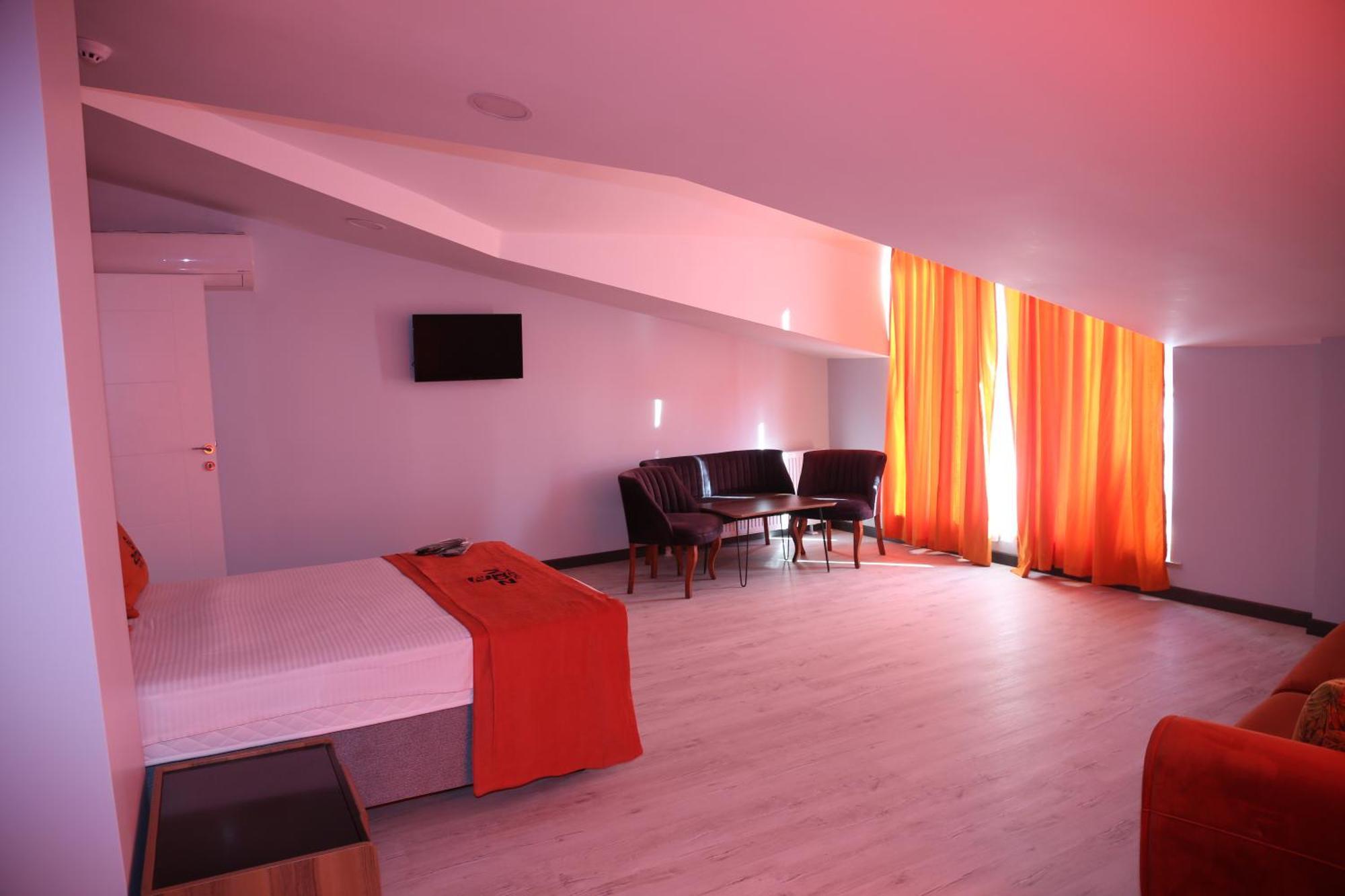 Zoom Hotel Истанбул Екстериор снимка