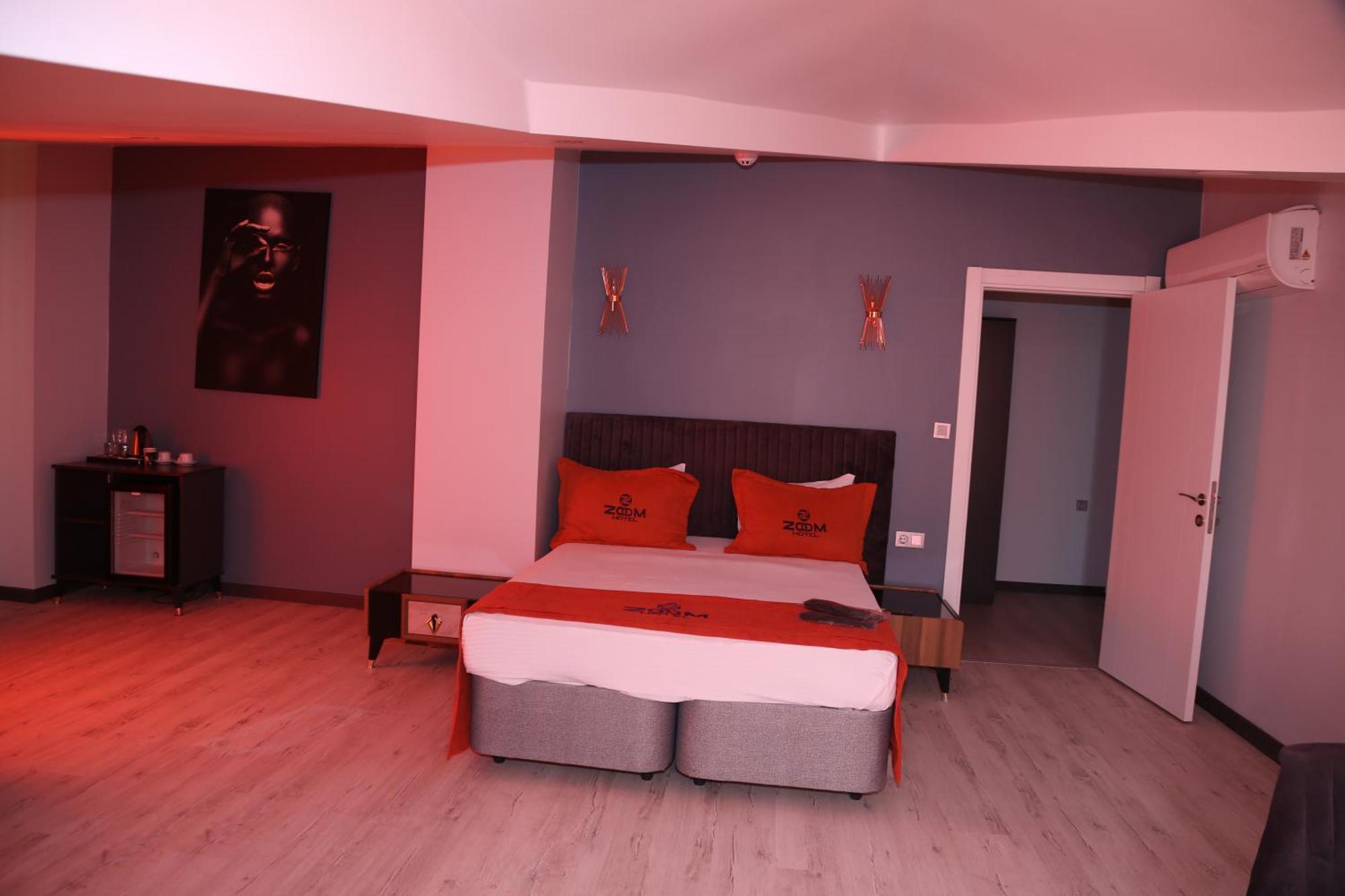 Zoom Hotel Истанбул Екстериор снимка
