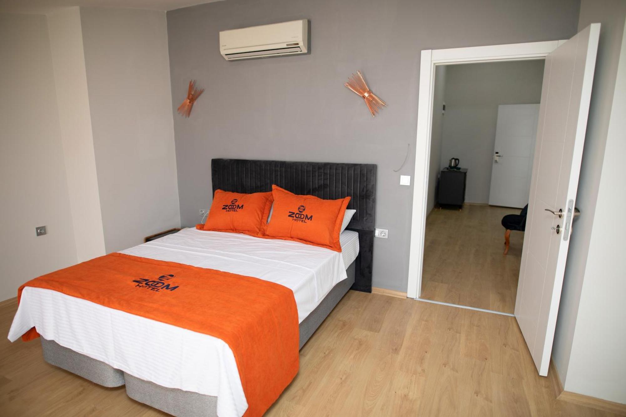 Zoom Hotel Истанбул Екстериор снимка