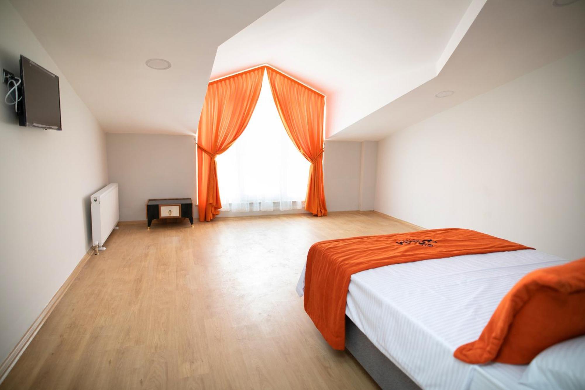 Zoom Hotel Истанбул Екстериор снимка