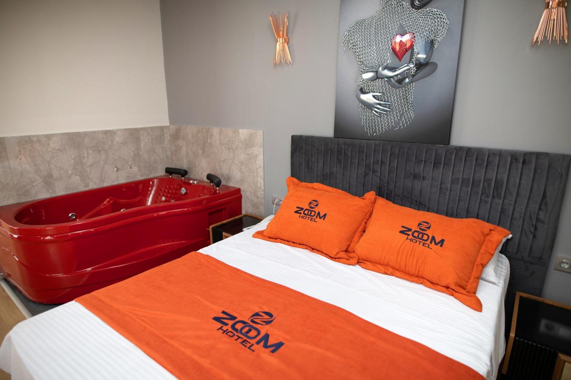 Zoom Hotel Истанбул Екстериор снимка